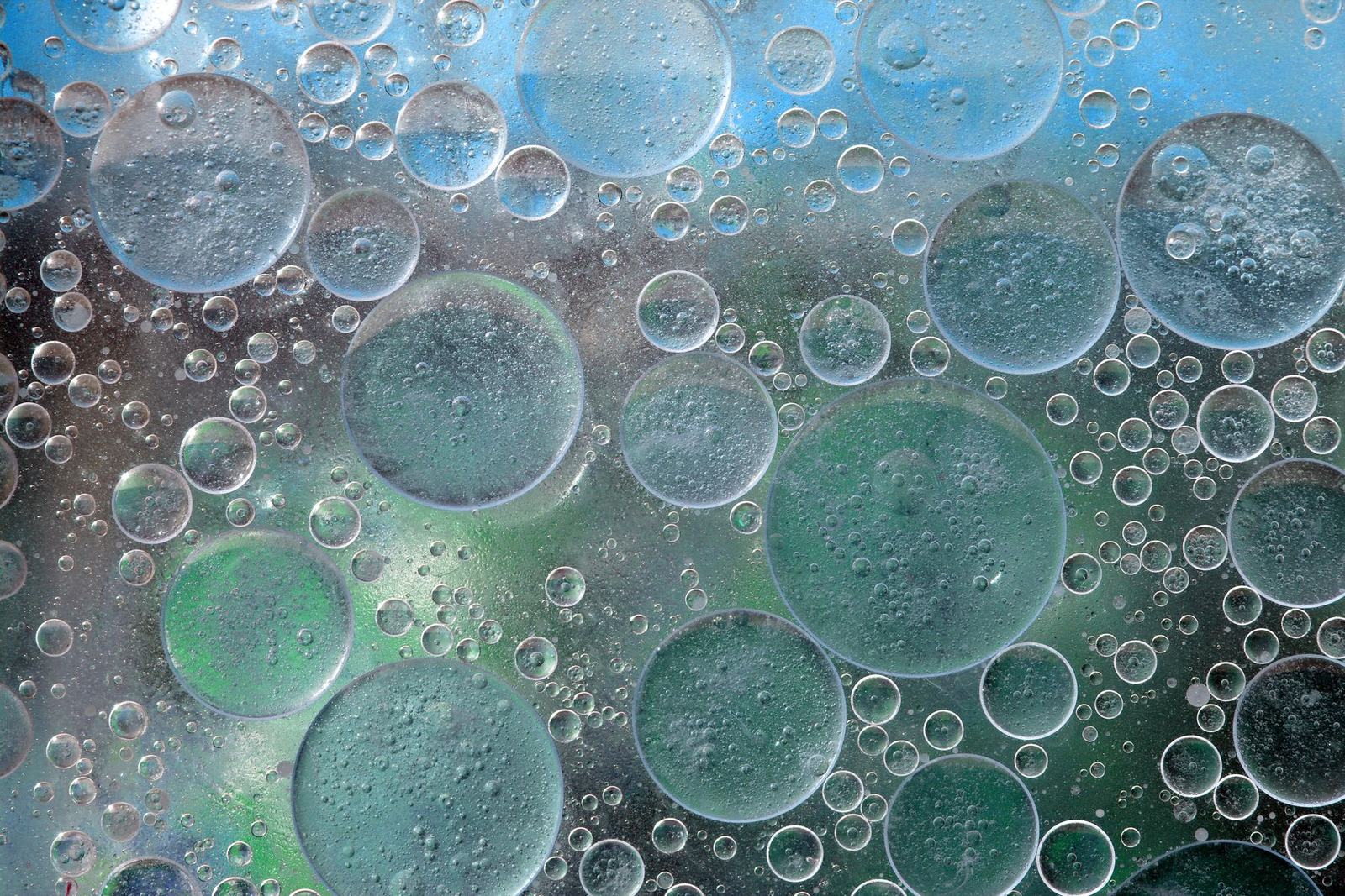 banner tech bubbles — The science, made visible.